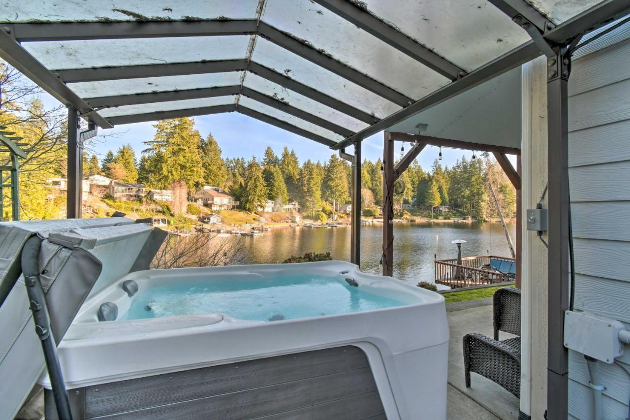 The Peacock House - Waterfront Home With Hot Tub! Олимпия Екстериор снимка